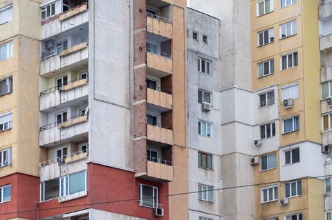 Какая нормативная нагрузка на перекрытие действует для дома на Покровском бульваре?