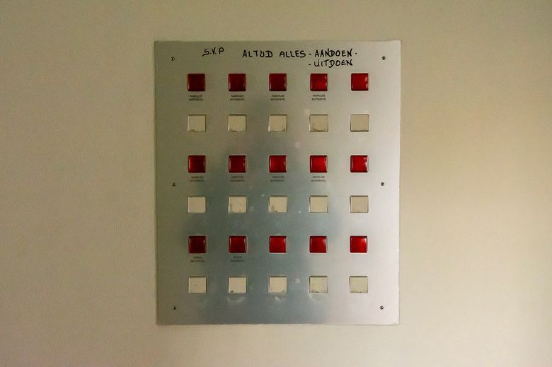 Что такое KNX и чем он отличается от беспроводных протоколов?